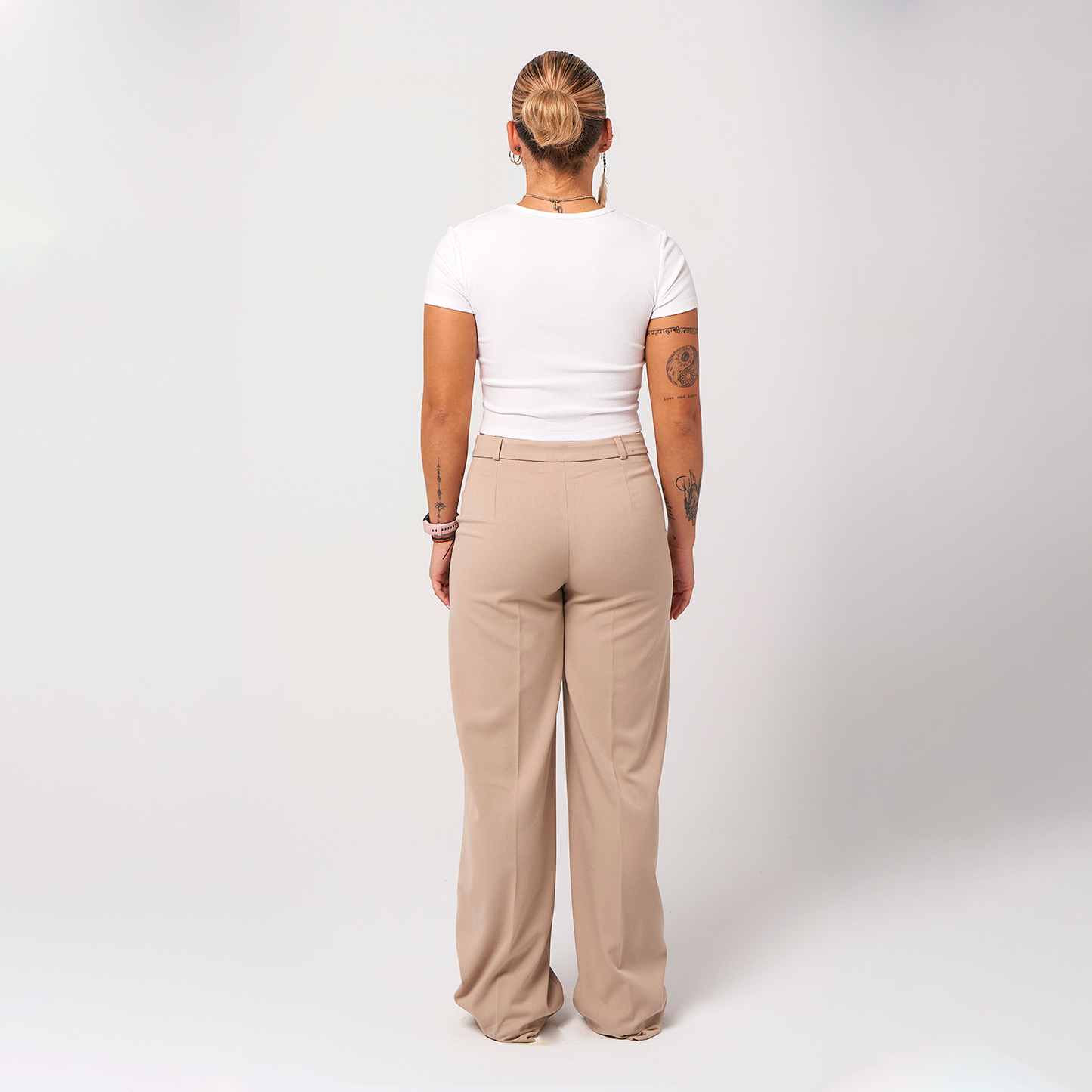 RetroLine White Crop Top