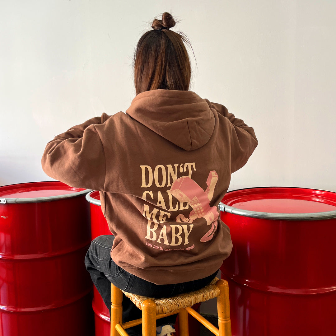 Don't call me... Oversize Hoodie Marrón