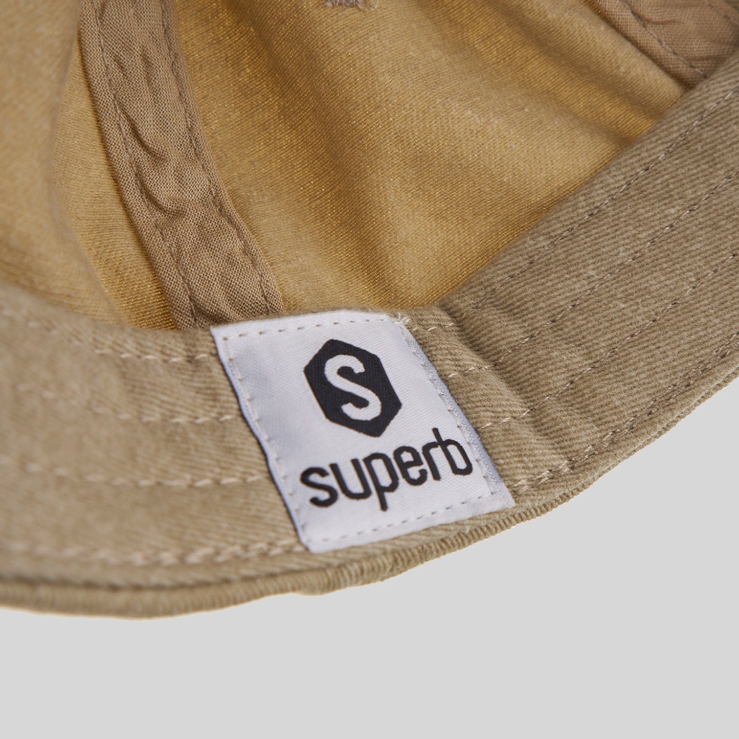 Superb Vintage Beige Cap