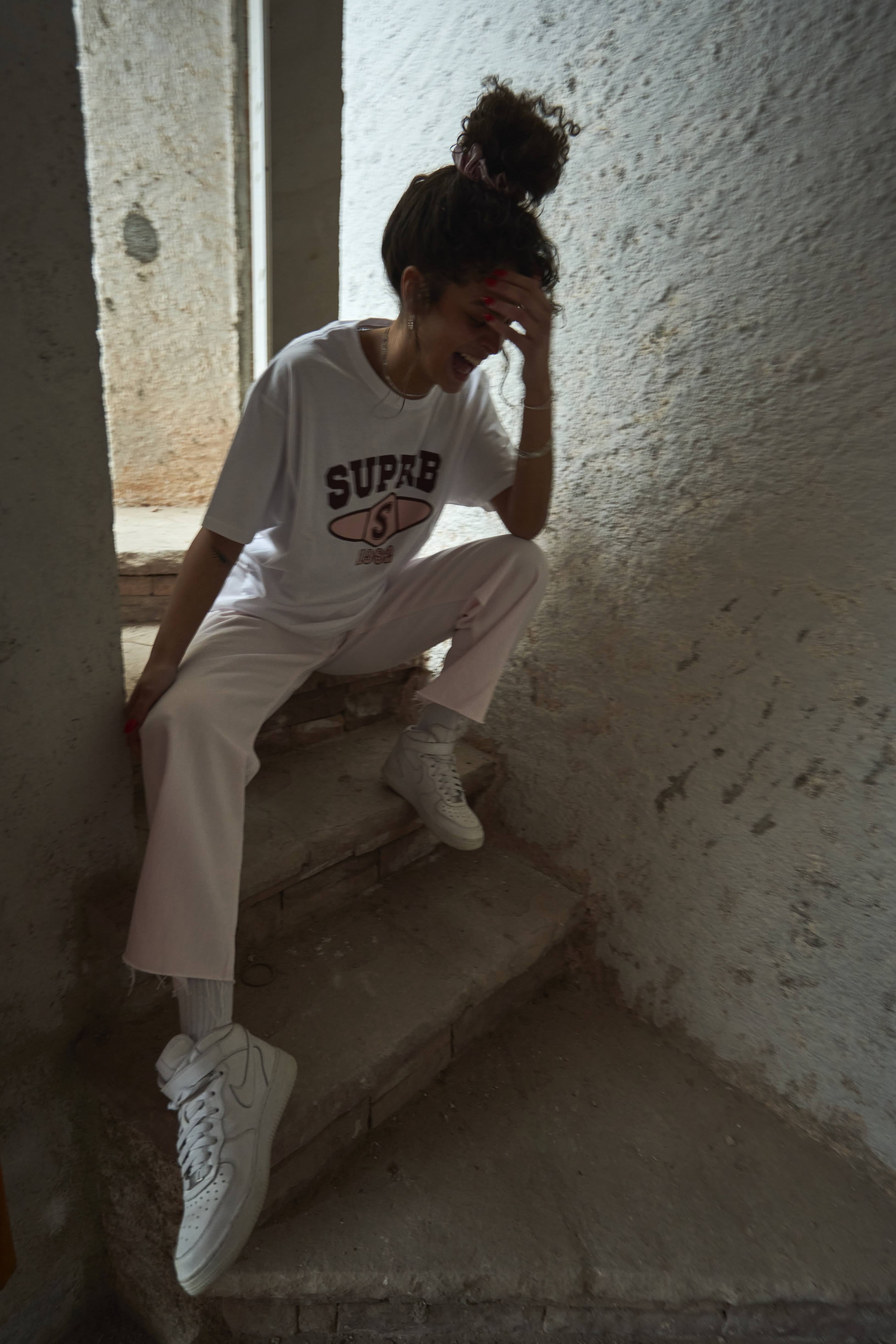 Camiseta University Blanca