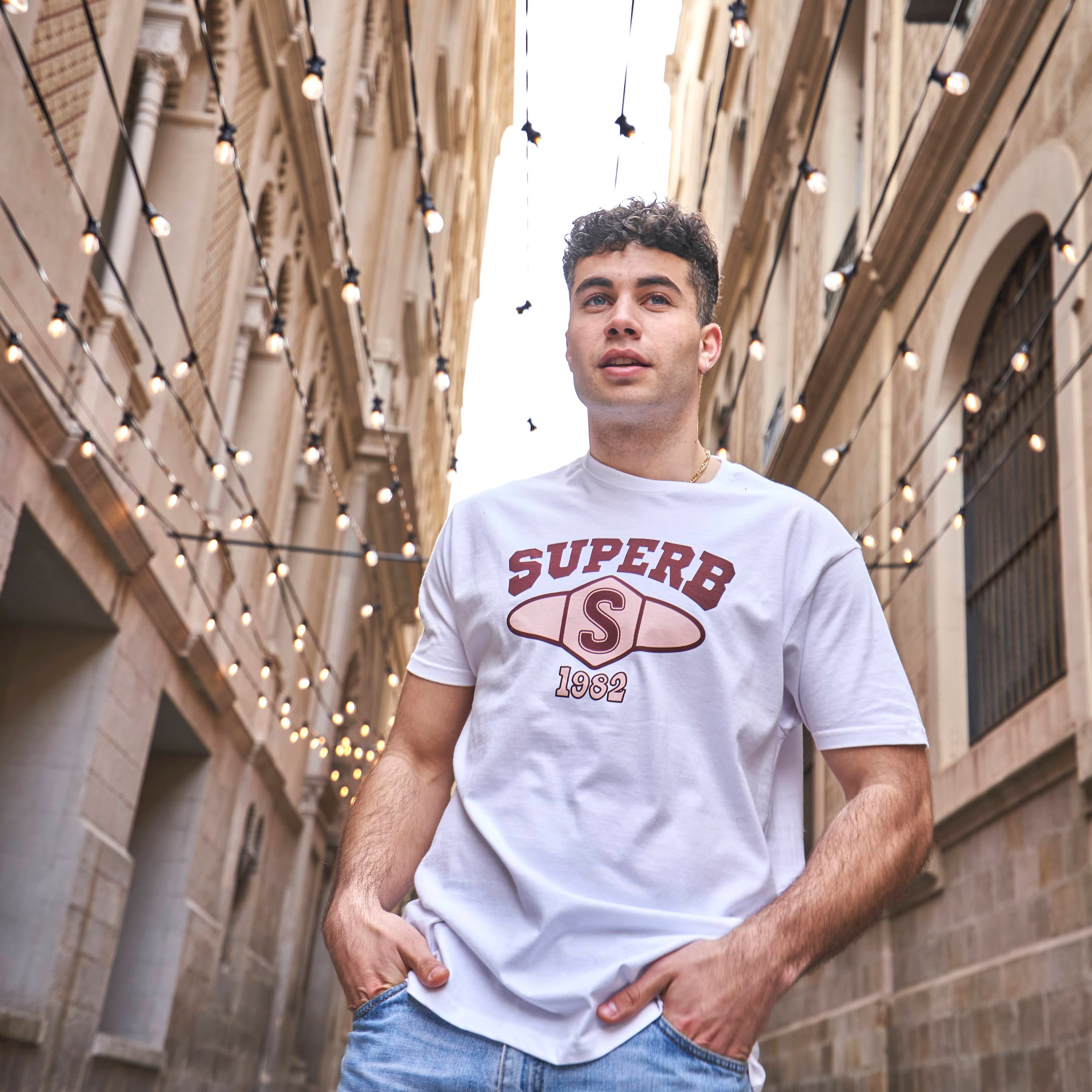 Camiseta University Blanca