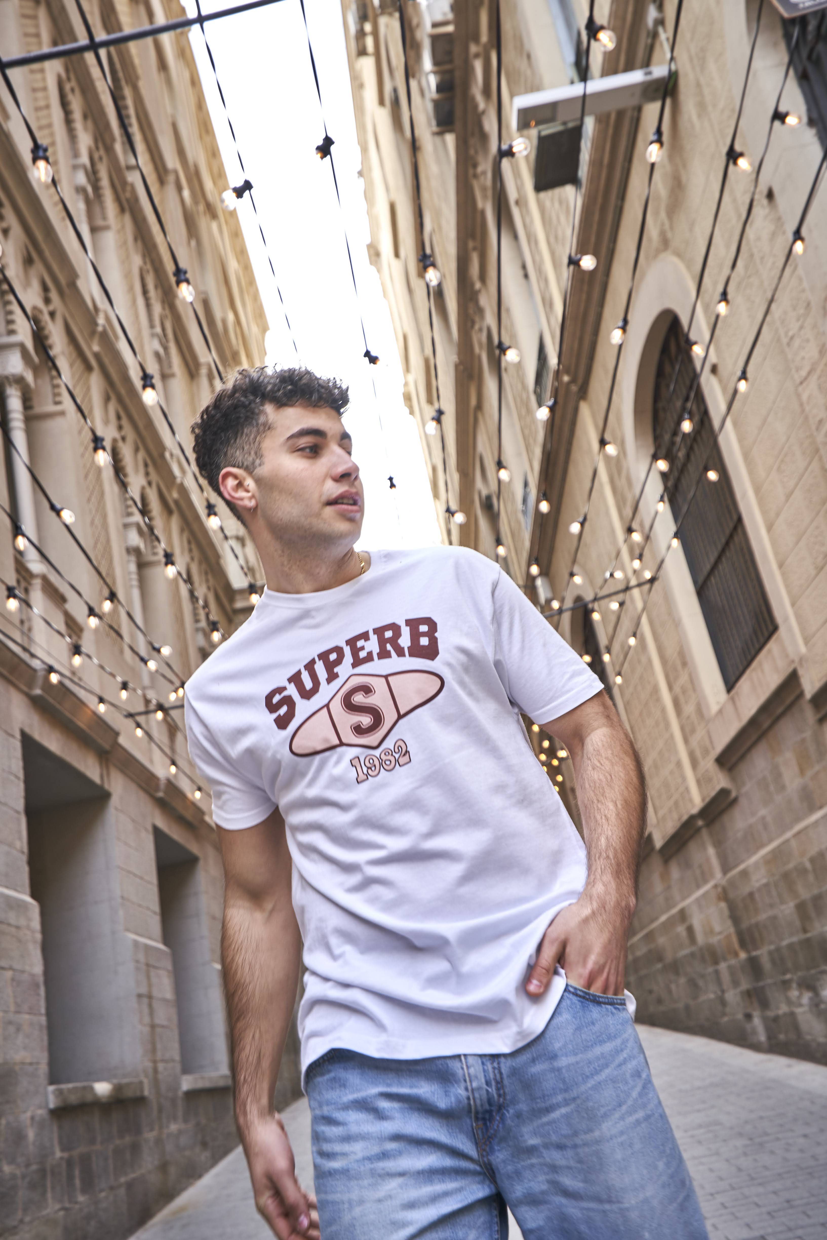 Camiseta University Blanca