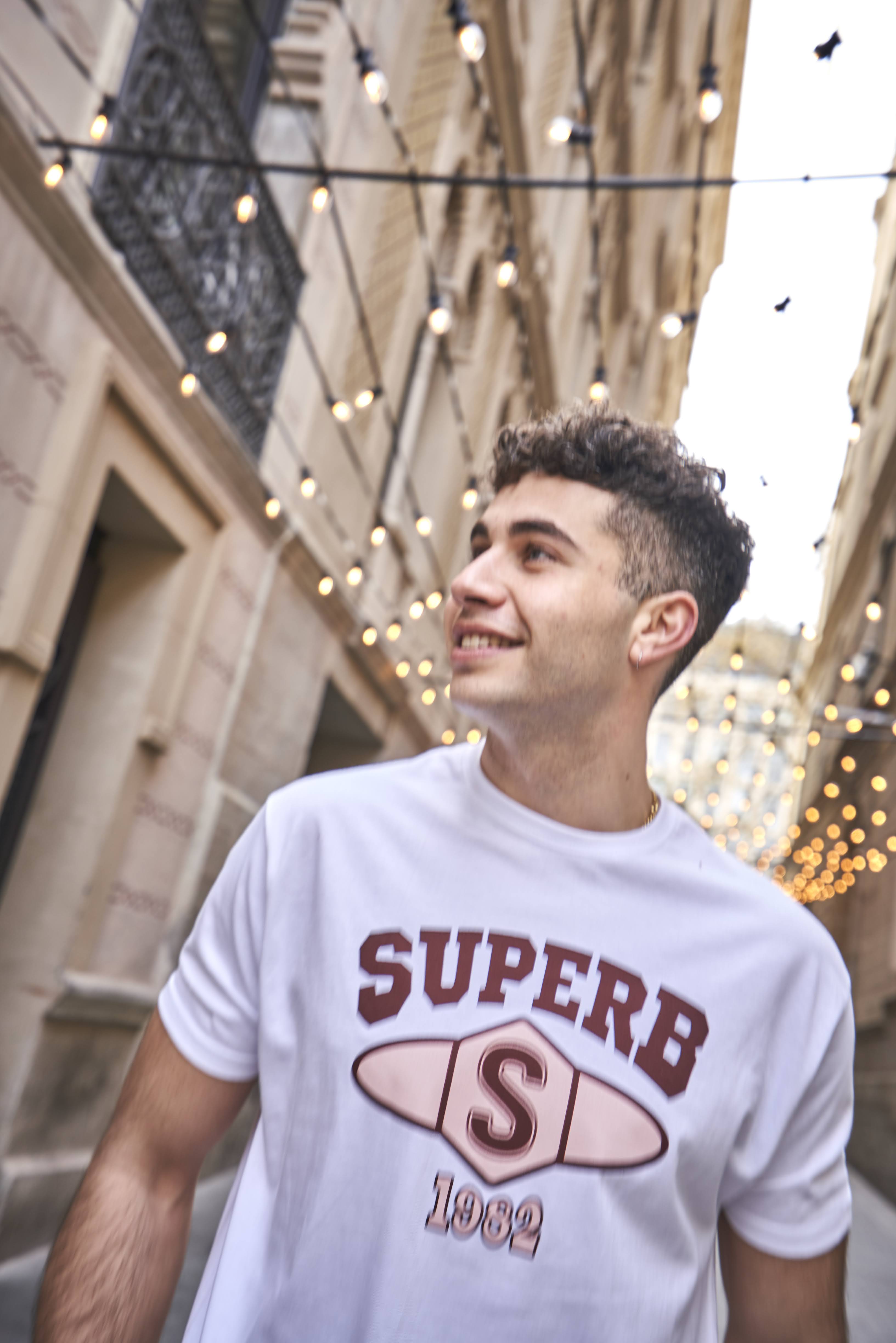 Camiseta University Blanca