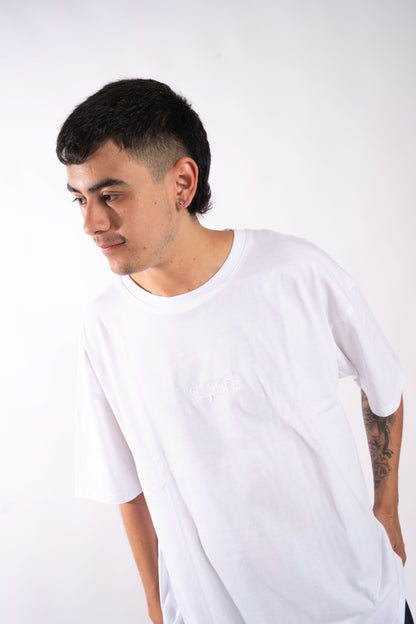 Camiseta Essential White