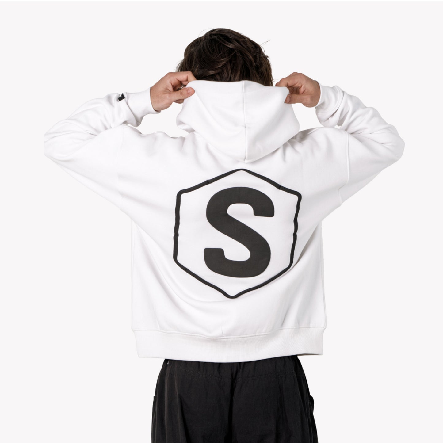 Puffy Mode Black Sweatshirt