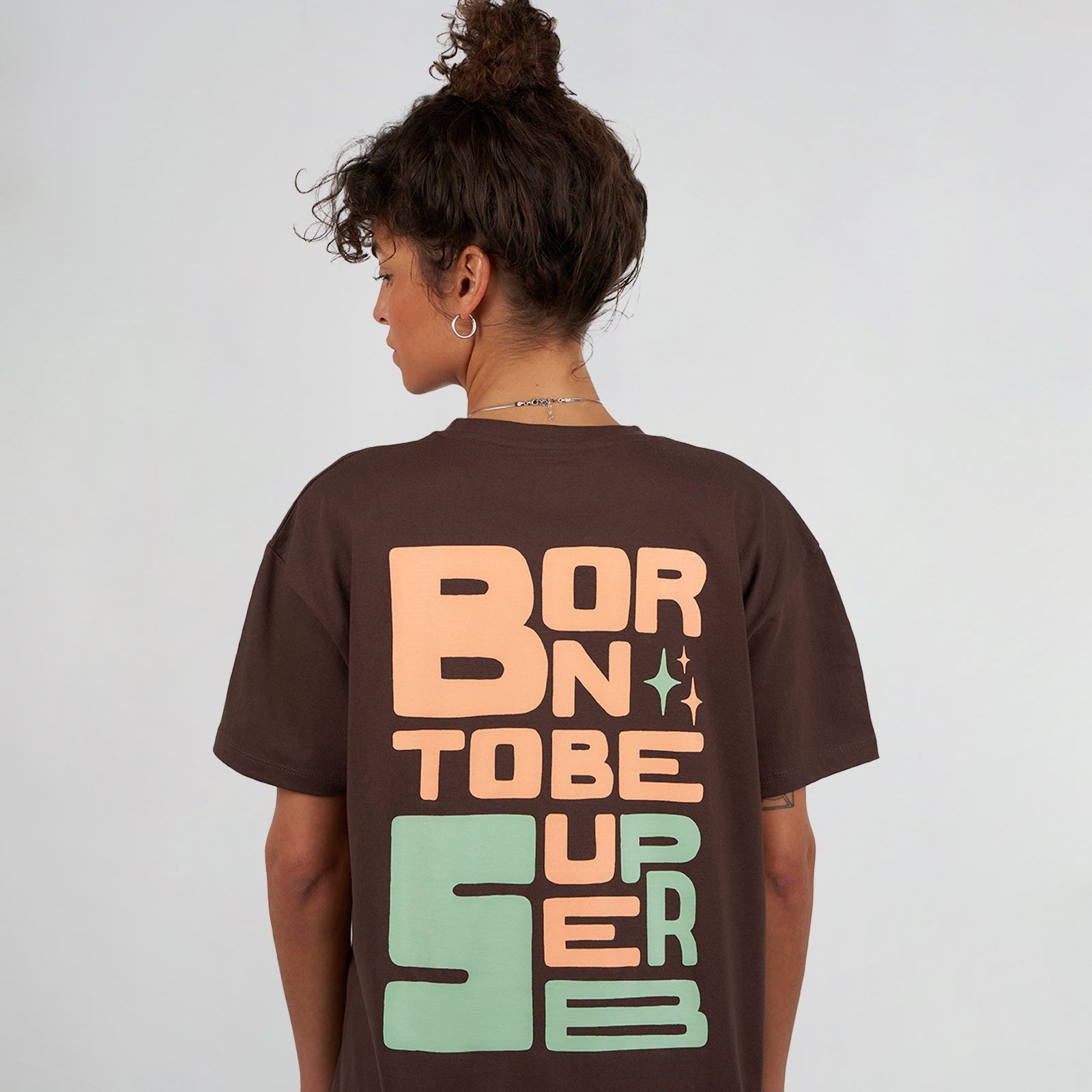 Camiseta Born To Be Superb Chocolate